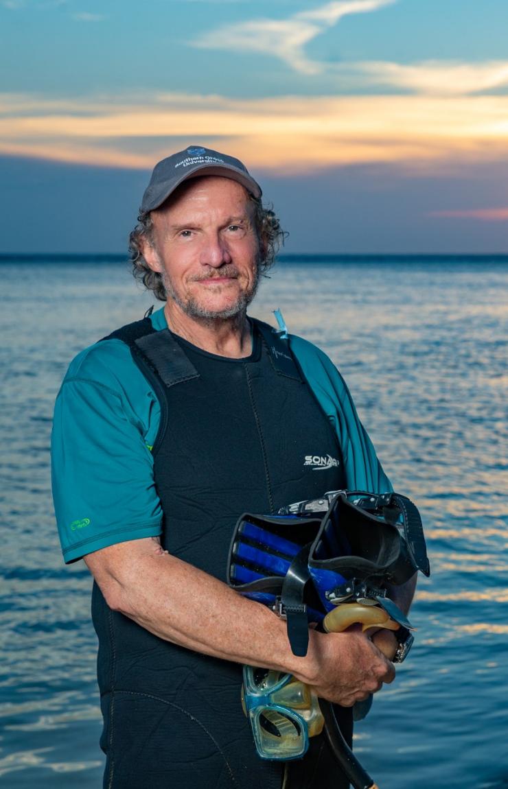 Peter Harrison at sunset on Heron Island  © Josh Hamilton Photo
