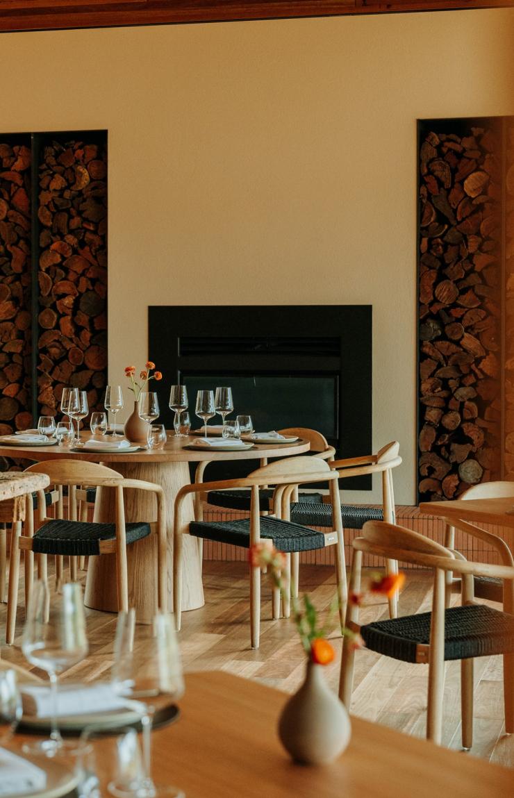 Barragunda Dining room, Mornington Peninsula, Victoria © Arianna Leggiero